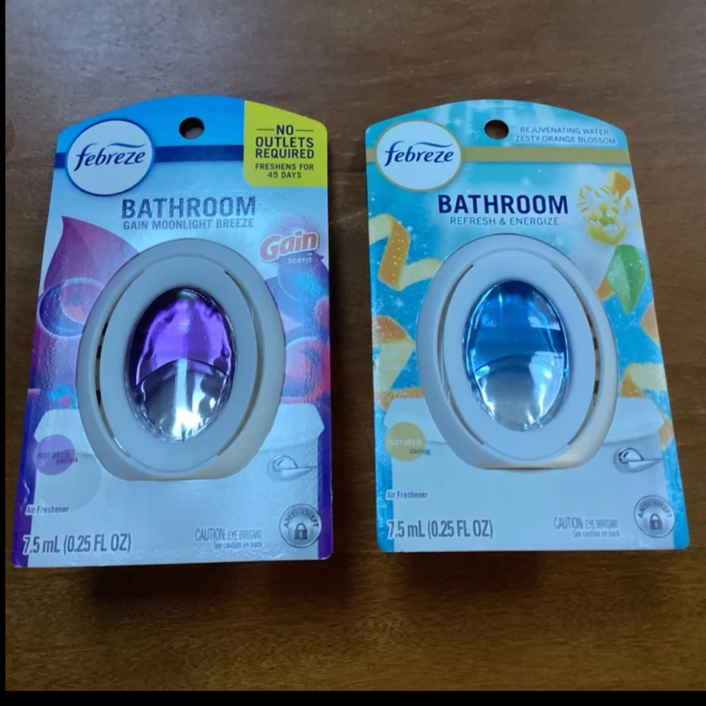 Febreze Bathroom/Small Spaces Air Freshener 2 Refresh & Energize 2 Gain Scent